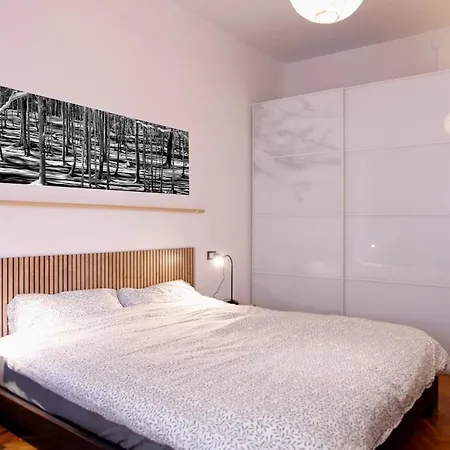 Large Near Giardini Margherita בולוניה